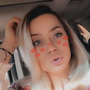 Meet your Posher, Kaitlyn